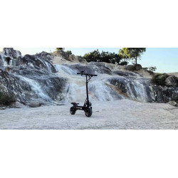 Офроуд електрическа тротинетка Quickwheel Q7 PRO 3200W, 52V/19Ah – Мощност и устойчивост за екстремни терени
