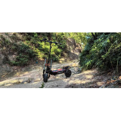 Офроуд електрическа тротинетка Quickwheel Explorer 6000W, 60V/38Ah – Мощност и ефективност за тежки терени